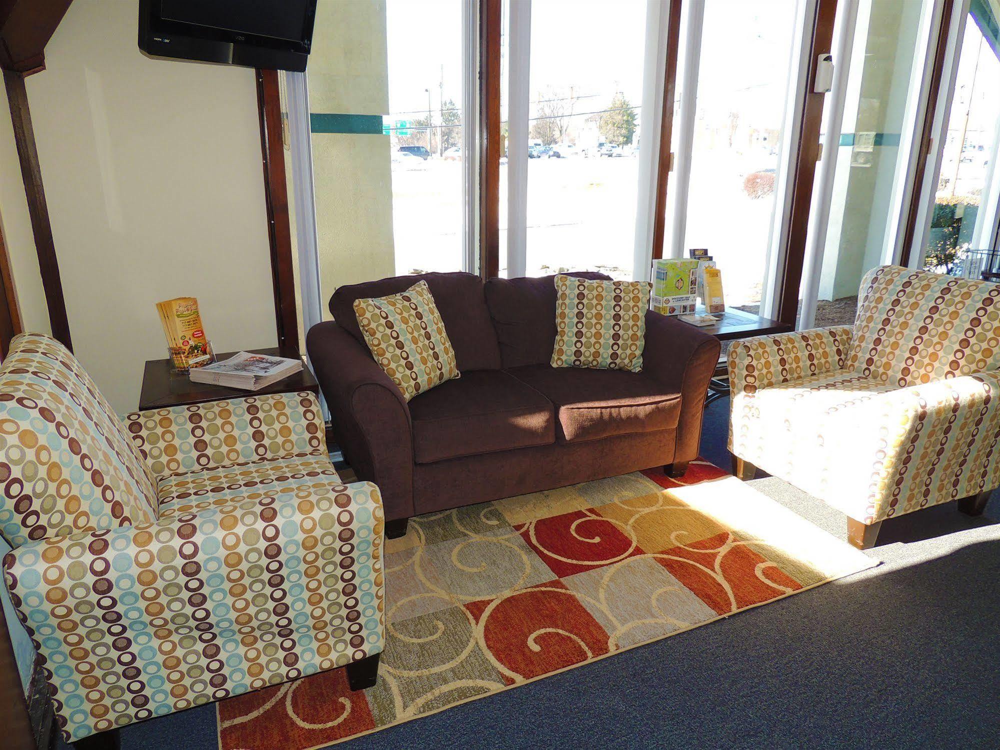 Budget Host Inn & Suites Fertility Exterior foto